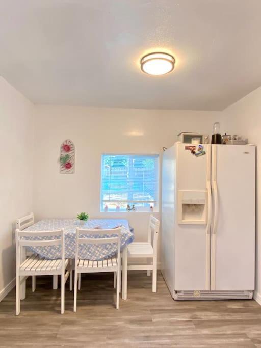 Pink Cozy House 2 Bedrooms روسيميد المظهر الخارجي الصورة