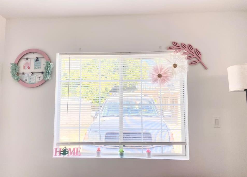 Pink Cozy House 2 Bedrooms روسيميد المظهر الخارجي الصورة